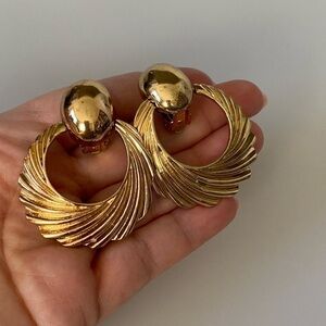 Vintage Clip Ons Earrings Chunky Textured Doorknob Gold Tone Statement